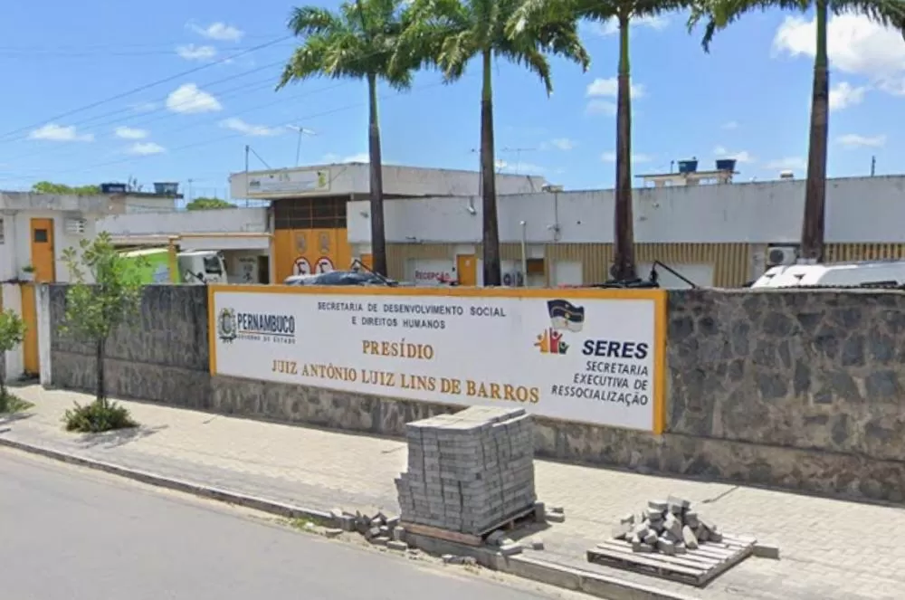 Estado é condenado a indenizar preso que perdeu dois dedos durante tumulto no Complexo do Curado, no Recife