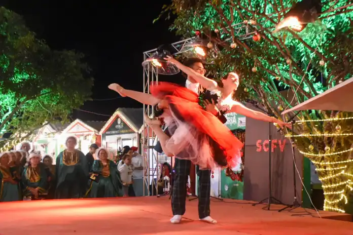 Magia e encanto da Vila Natalina seguem iluminando Gravatá neste fim de semana