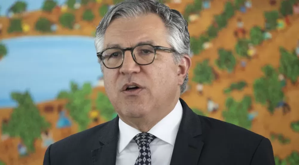 Lula avisa aliados que escolheu Padilha para a saúde