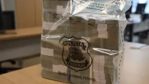 Valor total apreendido com Sóstenes é de R$ 469,7 mil, após balanço da PF