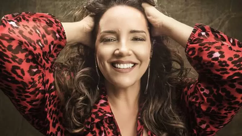 Ana Carolina é detonada após intérprete de Libras ser retirada de palco; assista