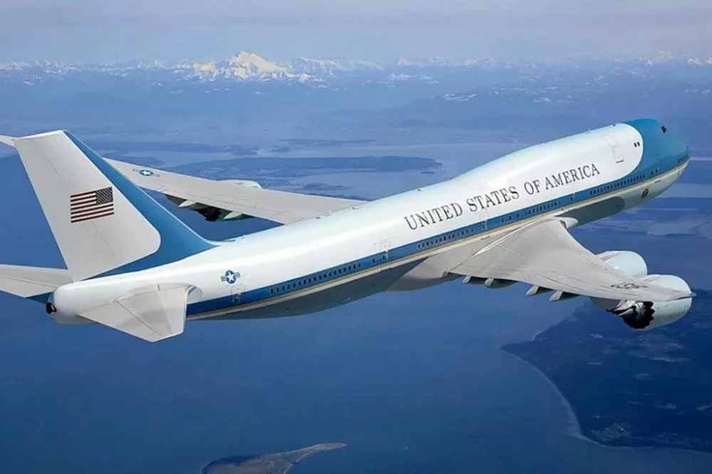 Elon Musk se envolve pessoalmente na fabricação do novo avião “Air Force One” e Boeing agradece