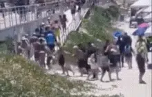 VÍDEO: Operação na Praia do Forte leva 15 pessoas à delegacia em Cabo Frio.