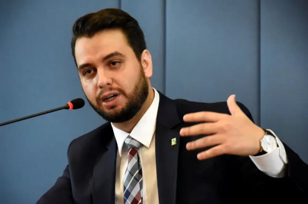 Cadeia para onde Filipe Martins foi tem registro de superlotação e más condições