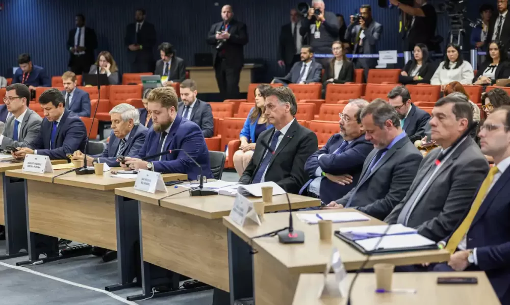 Prisão de Filipe Martins eleva a 14 o número de prisões pela trama golpista