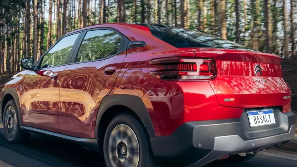 Esse SUV compacto entrega 490 litros de porta-malas sem pesar no consumo