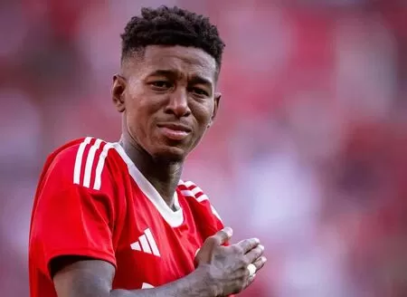 Internacional oficializa venda de Vitão ao Flamengo e zagueiro se despede de ex-clube