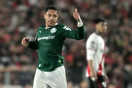 Vitor Roque é avaliado como jogador mais valioso do futebol fora da Europa: R$ 535 milhões