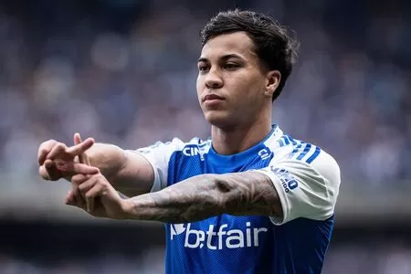 Cruzeiro anuncia renovação de contrato com Kaio Jorge, alvo do Flamengo