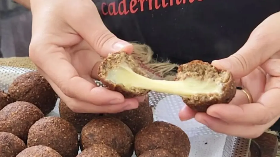 Esse quibe recheado fica pronto em minutos e ótimo para vender e fazer uma renda extra