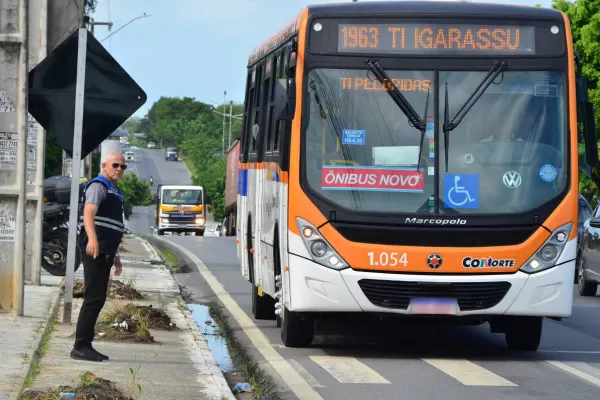 Passagem de ônibus sobe 4,46% e Bilhete Único chega a R$ 4,47 no Grande Recife