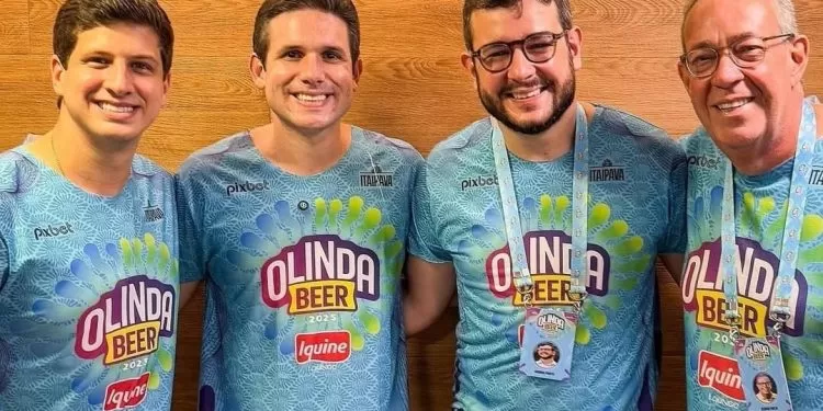 Políticos também marcam presença no Olinda Beer