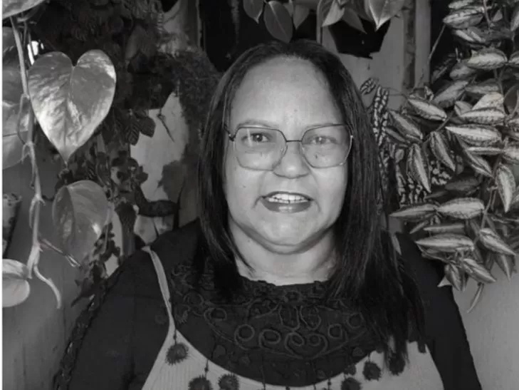 Professora é encontrada morta em casa; companheiro é preso em Xexéu, na Mata Sul de Pernambuco.