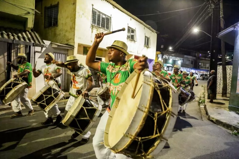 Carnaval: Tumaraca abre ciclo de ensaios com maracatu no Recife