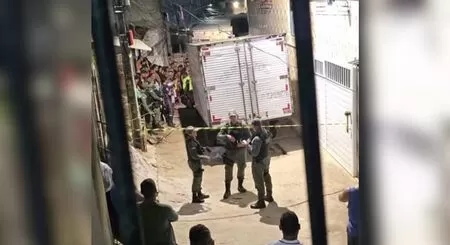 Menino de 4 anos morre após ser atropelado por caminhão desgovernado que fazia mudança em Paulista