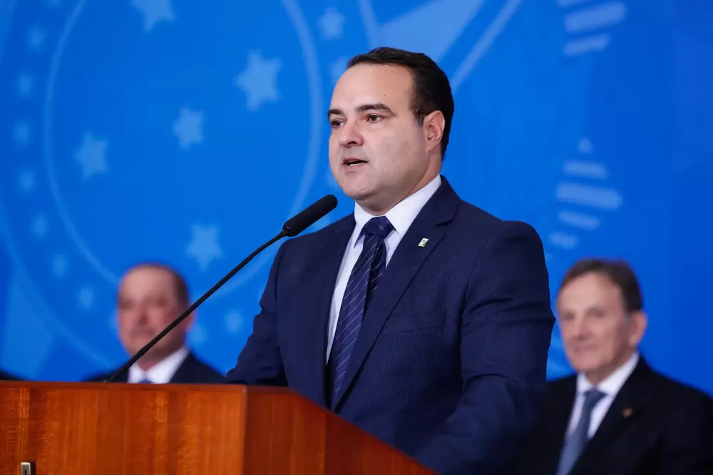 Bolsonaro pede autorização para receber visita de ministro do TCU na Papudinha