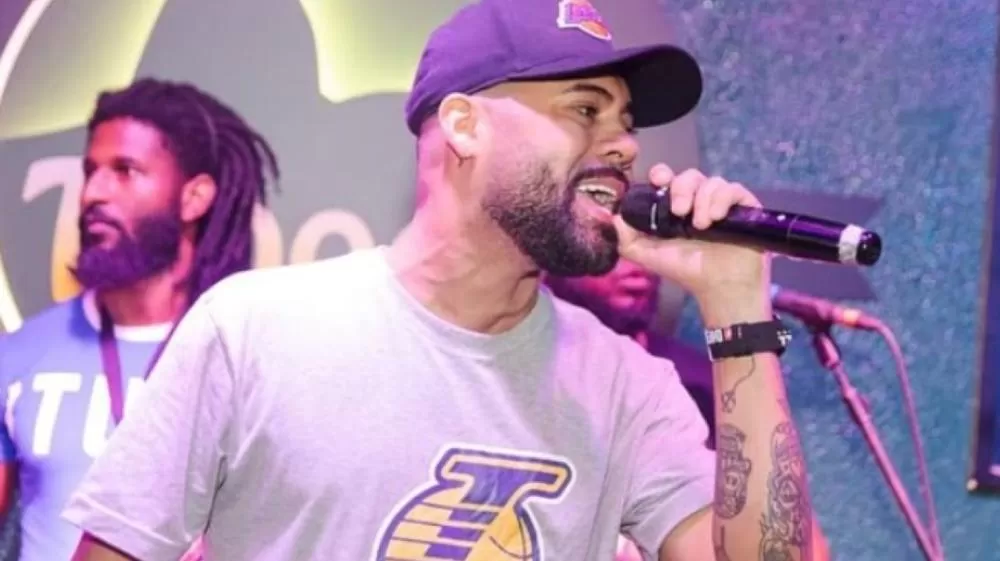 Cantor de pagode morre após ser baleado em assalto no Cachambi