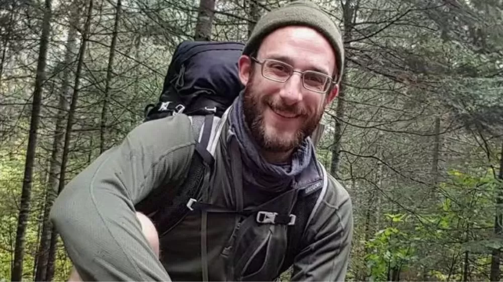 Enfermeiro de UTI e cidadão americano: quem era Alex Pretti, morto a tiros por agente de imigração dos EUA.