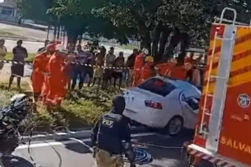 Motorista de aplicativo morre após capotamento em Igarassu, no Grande Recife