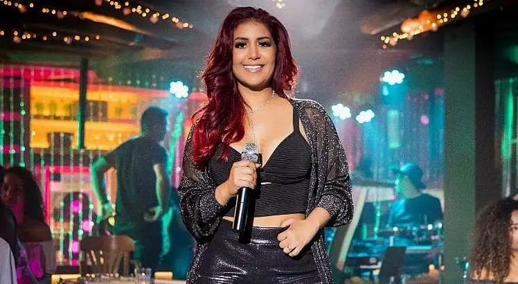 Prefeito Helinho Aragão anuncia Priscila Sena como atração principal da Festa de São José.