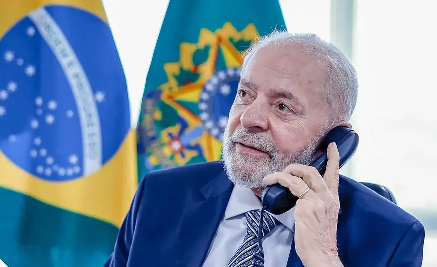 “Alô, é da Casa Branca?”: entenda como funcionam as ligações entre chefes de Estado