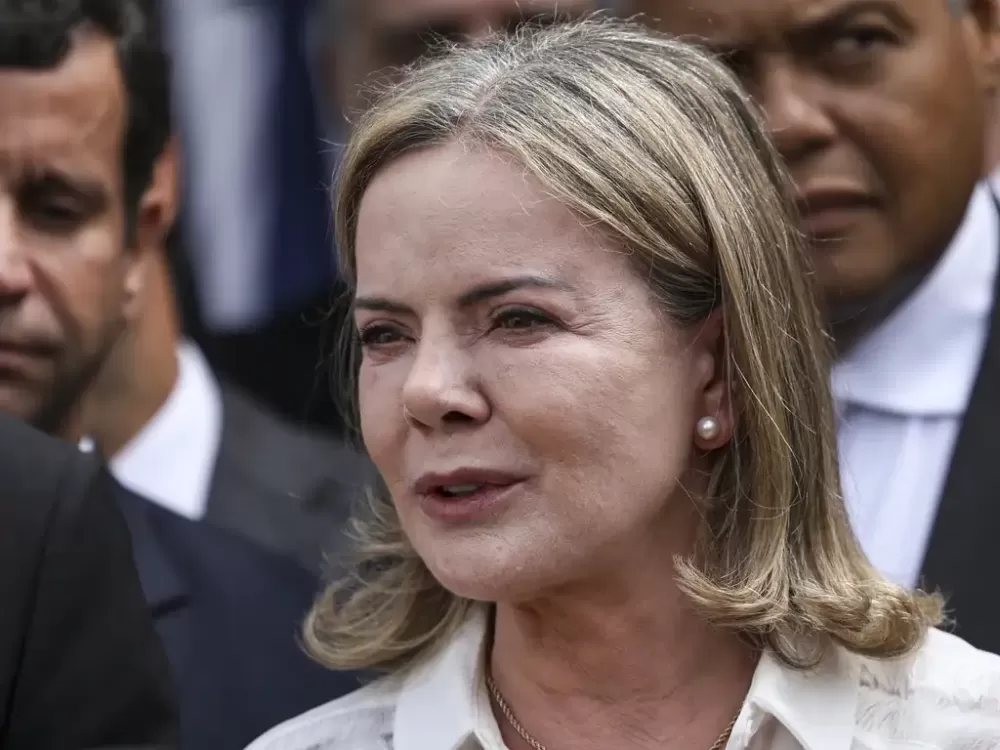 Gleisi chama Tarcísio de ‘cara de pau’ por citar ‘crise moral’ após visitar Bolsonaro
