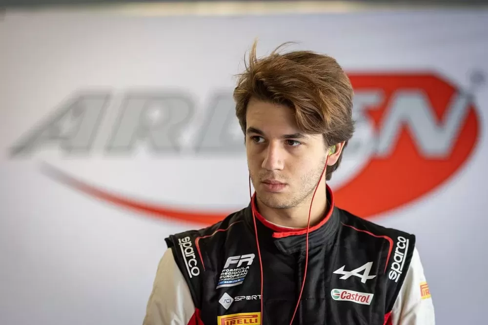 Dudu Barrichello revela como reagia às criticas endereçadas ao pai, Rubinho: 'Xingava de volta'