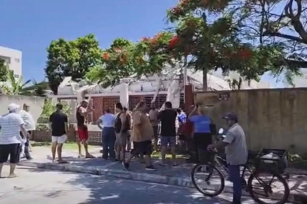 Galpão em construção desaba em Piedade e atinge casas, mas não deixa feridos