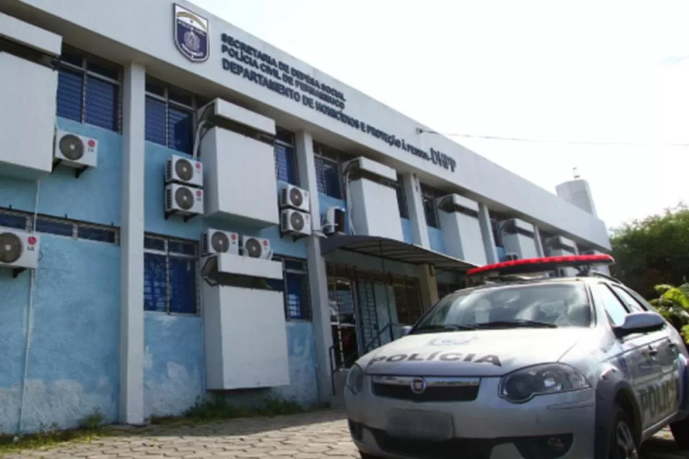 Mulher é assassinada a tiros pelo ex em residencial em São Lourenço