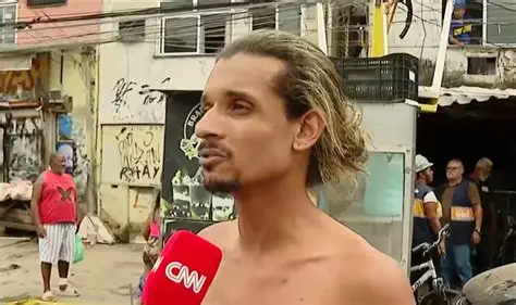 Morador relata momentos que antecederam desabamento de imóveis no RJ
