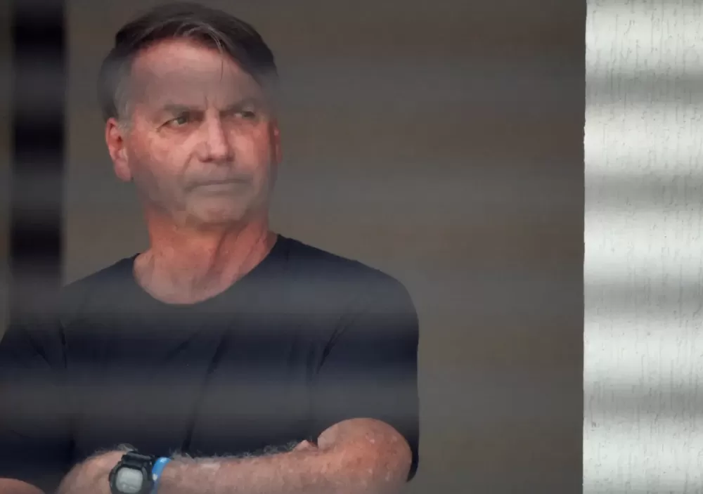 MP pede expulsão de Bolsonaro e generais das Forças Armadas após condenação no STF