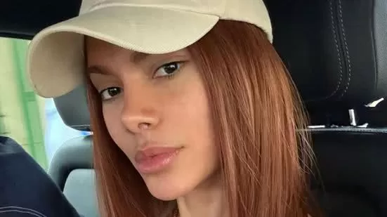 Cantor baiano é chamado de “angolano” após postagem ligada a Anitta viralizar nas redes; saiba quem