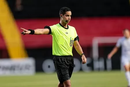 Arbitragem é definida para Decisão e Santa Cruz, na próxima quinta-feira (05); duelo terá VAR