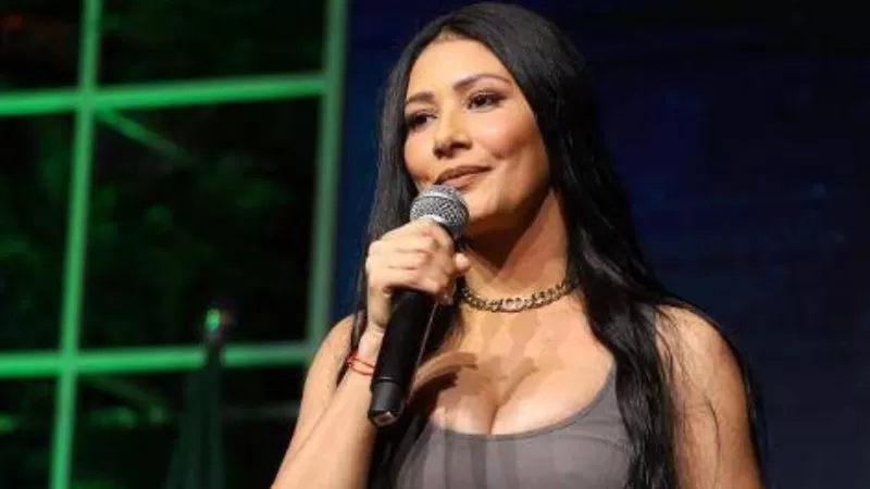 Simaria volta a cantar após 3 anos afastada dos palcos; veja vídeo