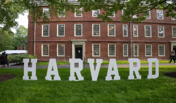 Trump mira US$ 1 bilhão contra Harvard e reacende guerra cultural nas universidades