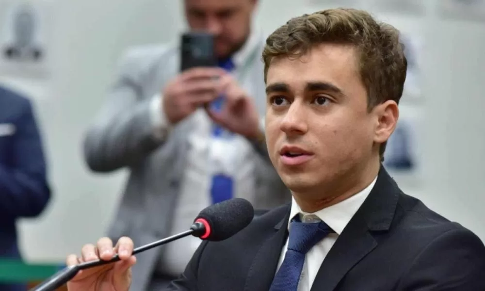 Tabata para Nikolas sobre Pé de Meia: 'Trabalhou contra, mas tá na conta'