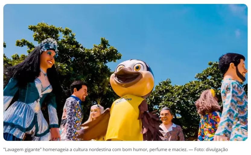 Boneco do bem-te-vi participa de desfile dos “gigantes” de Olinda
