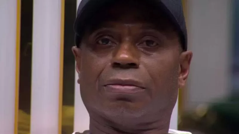 Equipe de Edilson Capetinha se pronuncia após expulsão do ex-jogador do BBB 26; veja