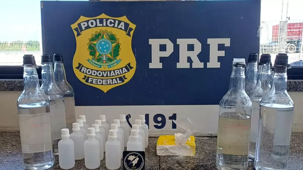 Motorista de app é preso em flagrante com lança-perfume e cocaína, em Caucaia