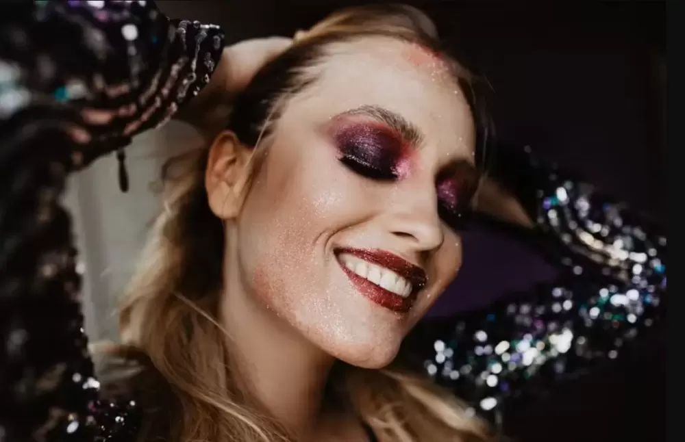 Carnaval: como tirar o glitter do corpo?