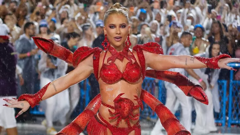 Prestes a estrear como Rainha de Bateria da Grande Rio, Virgínia faz desabafo sobre o Carnaval