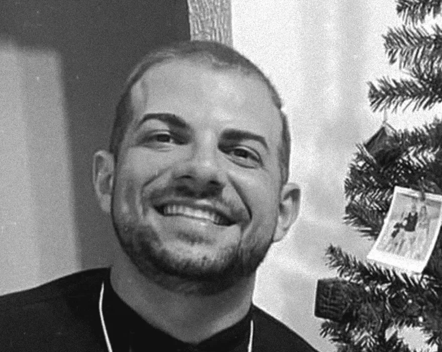 Motociclista por aplicativo morre após ser esfaqueado durante assalto em Abreu e Lima