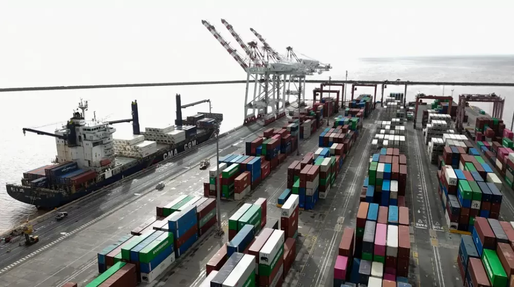 Trabalhadores marítimos iniciam greve de 48h na Argentina contra reforma trabalhista