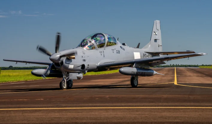 Embraer entrega primeiros A-29 Super Tucanos para a Força Aérea Uruguaia