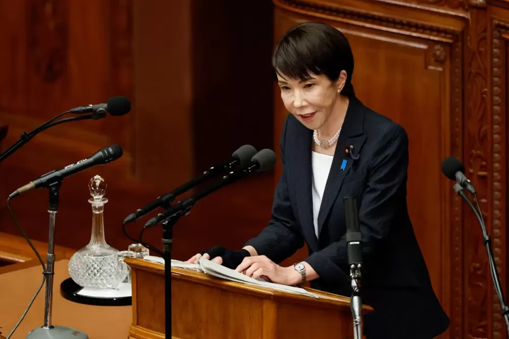 Japão: Takaichi abandona austeridade e tranquiliza mercados com promessa fiscal