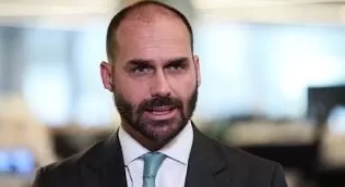 STF formaliza ação penal contra Eduardo Bolsonaro por coação