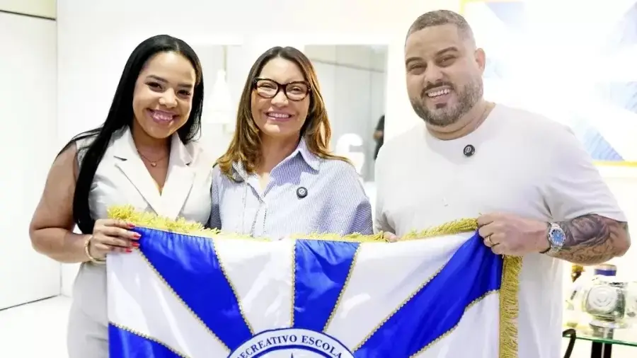 Janja usou avião da FAB em agenda que incluiu escola pró-Lula, diz site