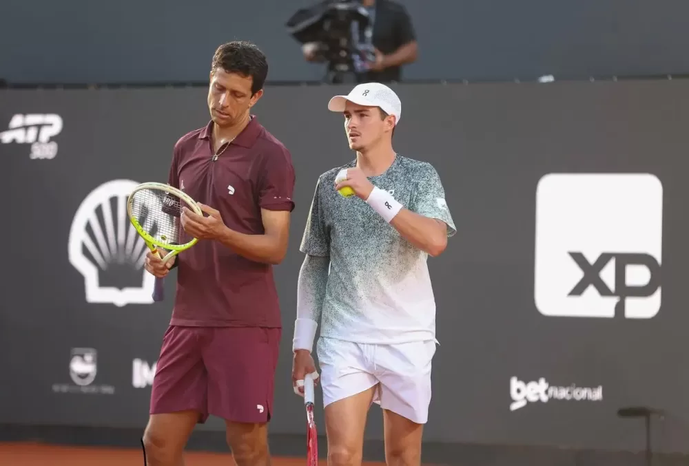 Onde assistir João Fonseca e Marcelo Melo na semifinal de duplas do Rio Open?