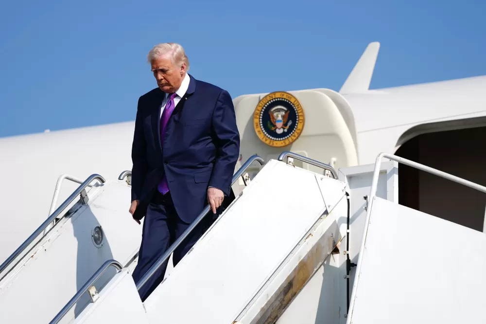 Trump considera ataque direcionado ao Irã, seguido de ofensiva maior