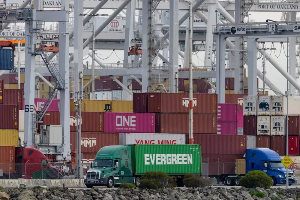 Novas tarifas dos EUA entram em vigor com taxa mais baixa de 10%